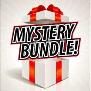 MYSTERY BUNDLE (5 pieces - Clothing)